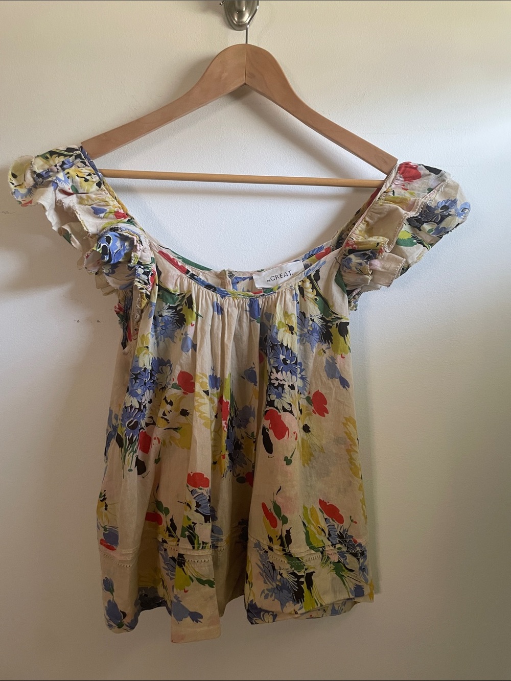 THE GREAT. Floral Beige Ruffle Top